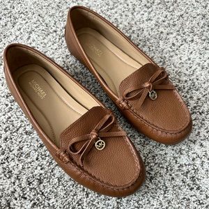 MICHAEL MICHAEL KORS Women's Moccasin Loafer Flats - size 6M